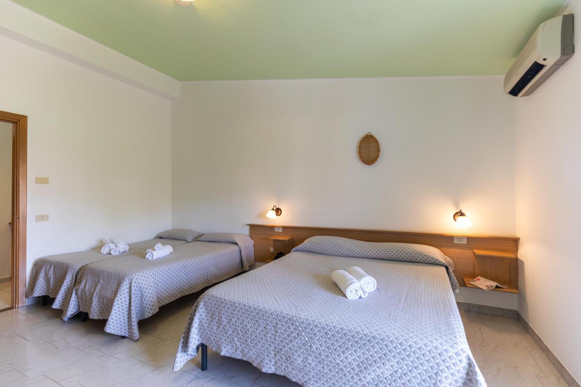 Hotel Marinella Capo Vaticano Exteriér fotografie